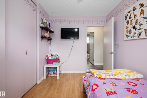 14220 58 Street Nw, Edmonton, AB - Indoor Photo Showing Bedroom