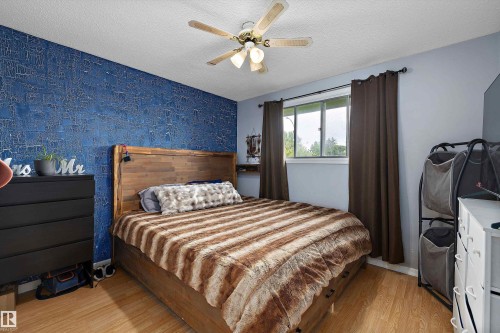 14220 58 Street Nw, Edmonton, AB - Indoor Photo Showing Bedroom