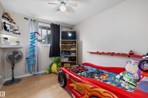 14220 58 Street Nw, Edmonton, AB - Indoor Photo Showing Bedroom