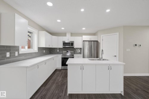14921 90 Avenue Nw, Edmonton, AB - Indoor Photo Showing Kitchen With Stainless Steel Kitchen
