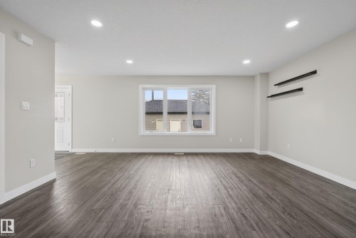 14921 90 Avenue Nw, Edmonton, AB - Indoor Photo Showing Other Room