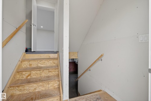 14921 90 Avenue Nw, Edmonton, AB - Indoor Photo Showing Other Room