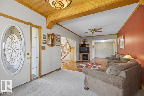 5001 42 Avenue, Wetaskiwin, AB - Indoor