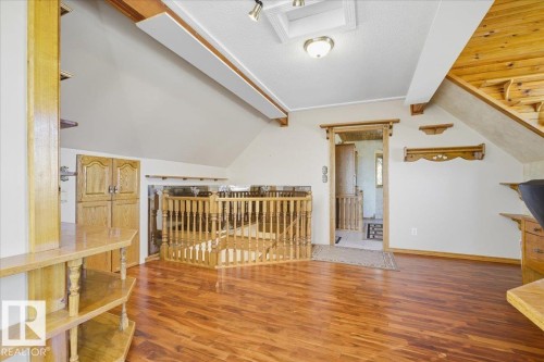 5001 42 Avenue, Wetaskiwin, AB - Indoor Photo Showing Other Room
