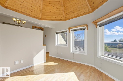 5001 42 Avenue, Wetaskiwin, AB - Indoor Photo Showing Other Room