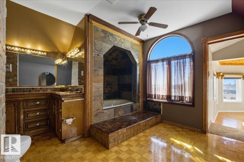 5001 42 Avenue, Wetaskiwin, AB - Indoor