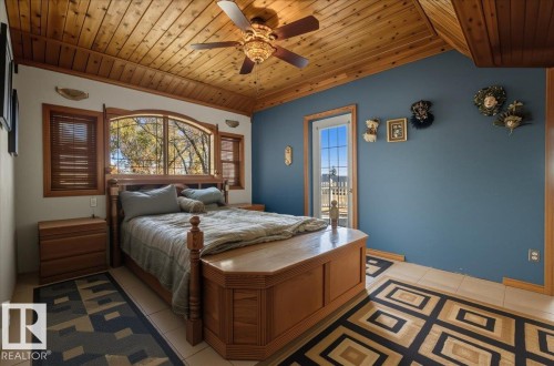 5001 42 Avenue, Wetaskiwin, AB - Indoor Photo Showing Bedroom