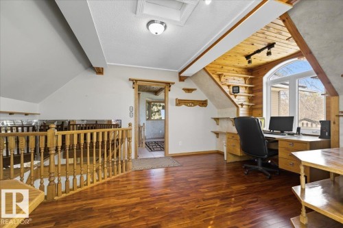 5001 42 Avenue, Wetaskiwin, AB - Indoor