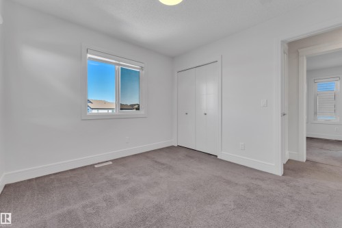 6156 11 Avenue Sw, Edmonton, AB - Indoor Photo Showing Other Room