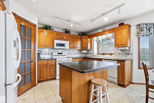 115 Aspen Ridge Crescent, Wetaskiwin, AB - Indoor Photo Showing Kitchen