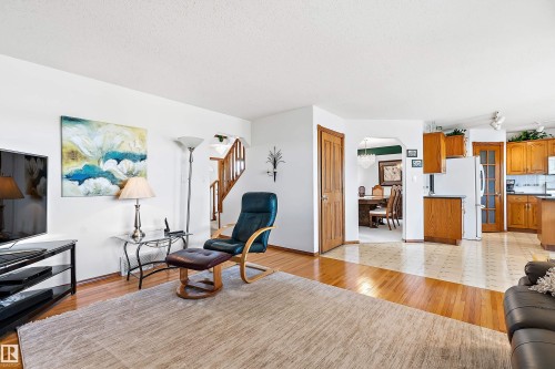 115 Aspen Ridge Crescent, Wetaskiwin, AB - Indoor Photo Showing Living Room