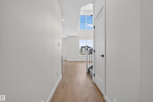 273 Paterson Link Sw, Edmonton, AB - Indoor Photo Showing Other Room