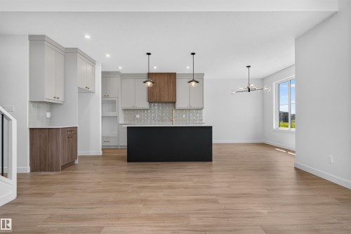 273 Paterson Link Sw, Edmonton, AB - Indoor Photo Showing Kitchen