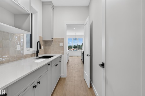 273 Paterson Link Sw, Edmonton, AB - Indoor Photo Showing Kitchen With Upgraded Kitchen