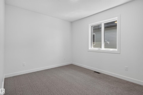 273 Paterson Link Sw, Edmonton, AB - Indoor Photo Showing Other Room