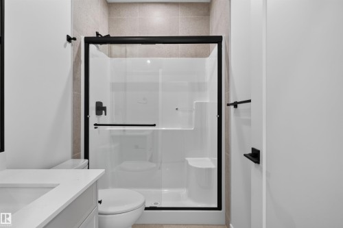 273 Paterson Link Sw, Edmonton, AB - Indoor Photo Showing Bathroom
