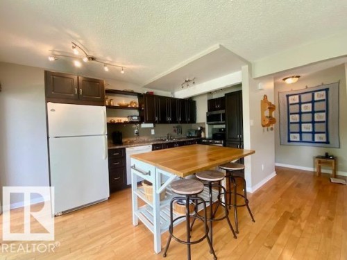 112 Centennial Drive, Wetaskiwin, AB - Indoor Photo Showing Kitchen