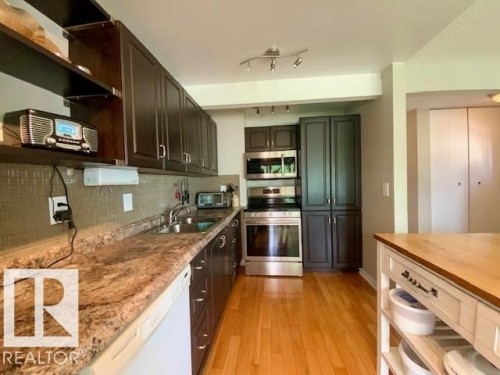 112 Centennial Drive, Wetaskiwin, AB - Indoor Photo Showing Kitchen With Double Sink