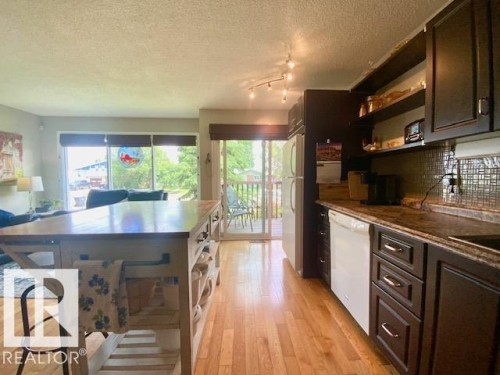 112 Centennial Drive, Wetaskiwin, AB - Indoor Photo Showing Kitchen