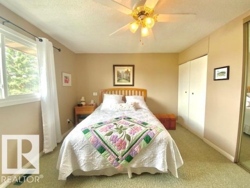 112 Centennial Drive, Wetaskiwin, AB - Indoor Photo Showing Bedroom