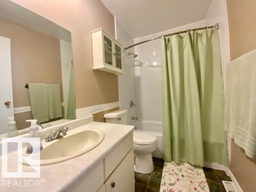112 Centennial Drive, Wetaskiwin, AB - Indoor Photo Showing Bathroom