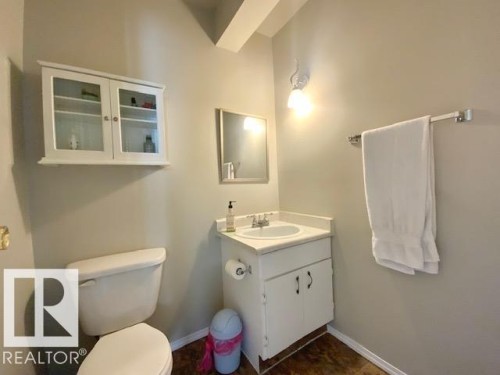 112 Centennial Drive, Wetaskiwin, AB - Indoor Photo Showing Bathroom