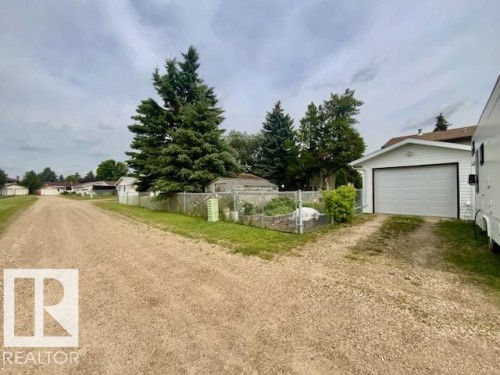 112 Centennial Drive, Wetaskiwin, AB - Outdoor