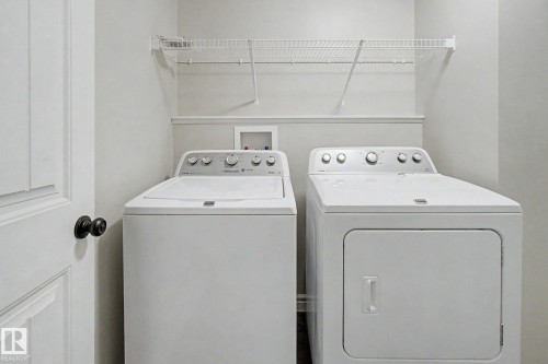 15868 10 Avenue Sw, Edmonton, AB - Indoor Photo Showing Laundry Room