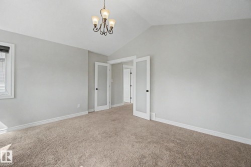 15868 10 Avenue Sw, Edmonton, AB - Indoor Photo Showing Other Room