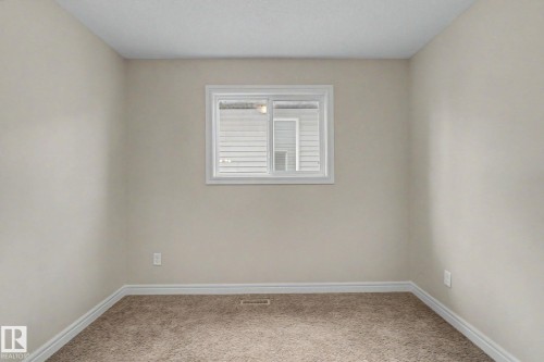 15868 10 Avenue Sw, Edmonton, AB - Indoor Photo Showing Other Room