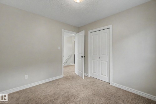 15868 10 Avenue Sw, Edmonton, AB - Indoor Photo Showing Other Room