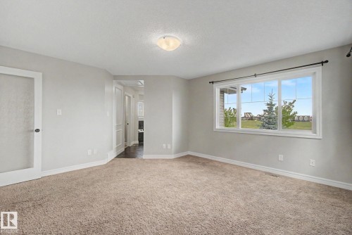 15868 10 Avenue Sw, Edmonton, AB - Indoor Photo Showing Other Room