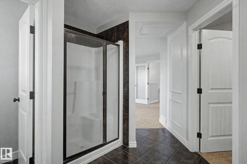15868 10 Avenue Sw, Edmonton, AB - Indoor