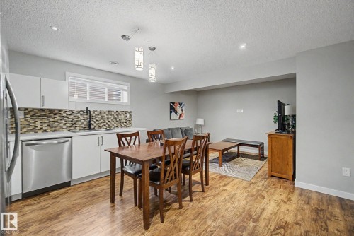 15868 10 Avenue Sw, Edmonton, AB - Indoor