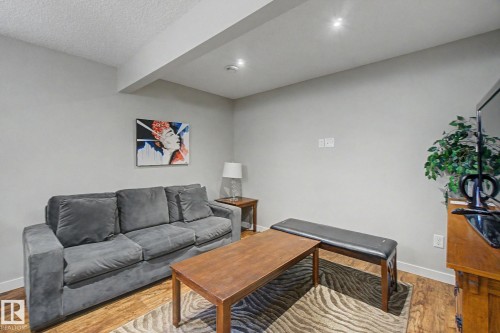 15868 10 Avenue Sw, Edmonton, AB - Indoor