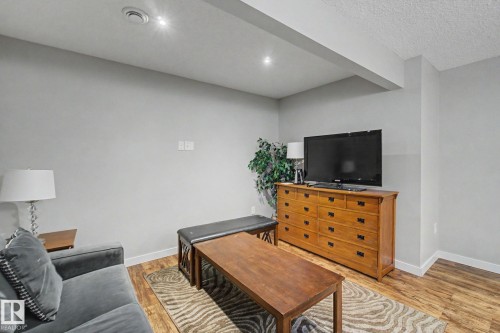 15868 10 Avenue Sw, Edmonton, AB - Indoor