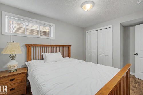 15868 10 Avenue Sw, Edmonton, AB - Indoor Photo Showing Bedroom