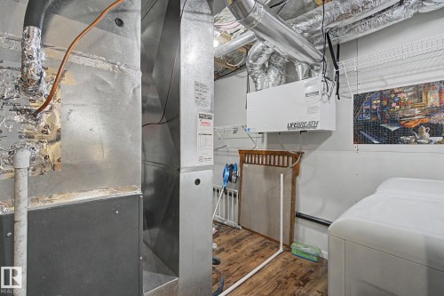 15868 10 Avenue Sw, Edmonton, AB - Indoor Photo Showing Basement