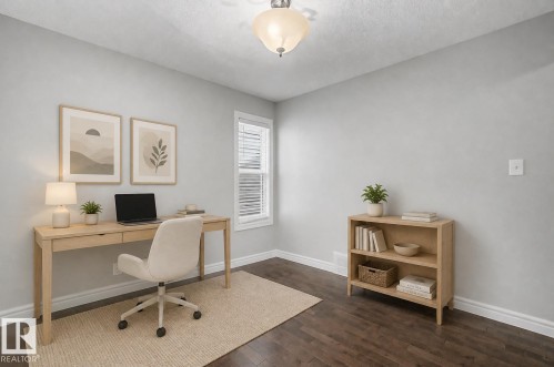 15868 10 Avenue Sw, Edmonton, AB - Indoor Photo Showing Office