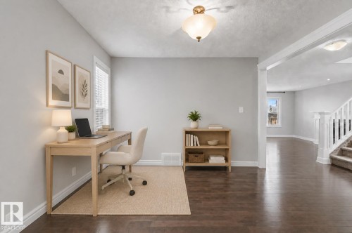 15868 10 Avenue Sw, Edmonton, AB - Indoor Photo Showing Office