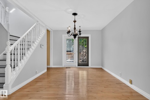 10508 67 Avenue Nw, Edmonton, AB - Indoor Photo Showing Other Room