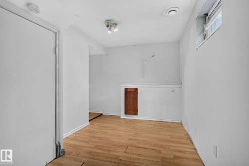 10508 67 Avenue Nw, Edmonton, AB - Indoor Photo Showing Other Room