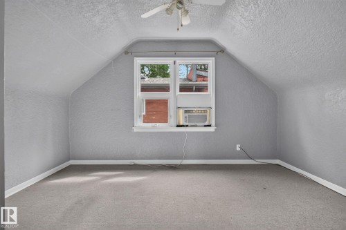 10508 67 Avenue Nw, Edmonton, AB - Indoor Photo Showing Other Room