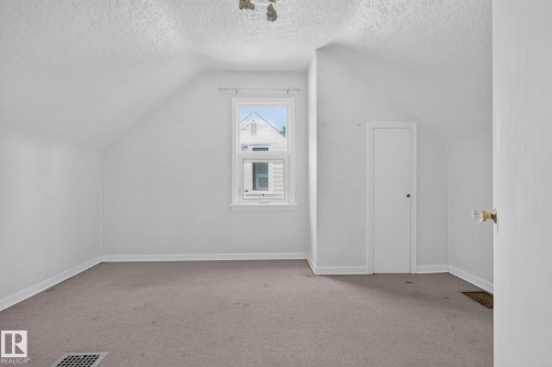 10508 67 Avenue Nw, Edmonton, AB - Indoor Photo Showing Other Room