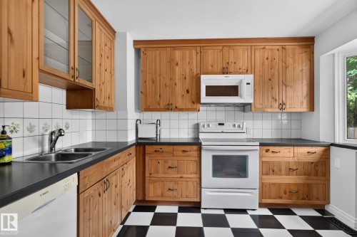 10508 67 Avenue Nw, Edmonton, AB - Indoor Photo Showing Kitchen With Double Sink