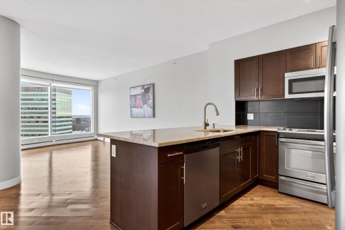#3002 10152 104 St Nw, Edmonton, AB - Indoor Photo Showing Kitchen