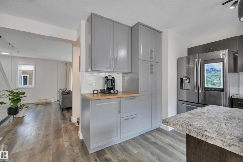 #58 9535 217 St Nw, Edmonton, AB - Indoor Photo Showing Kitchen