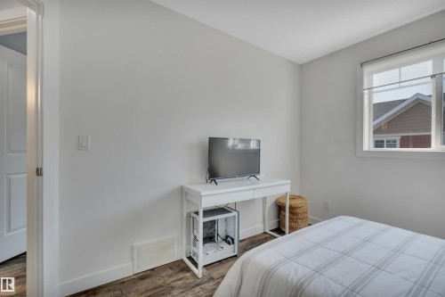 #58 9535 217 St Nw, Edmonton, AB - Indoor Photo Showing Bedroom