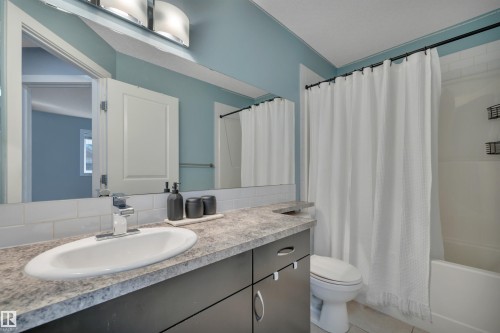 #58 9535 217 St Nw, Edmonton, AB - Indoor Photo Showing Bathroom