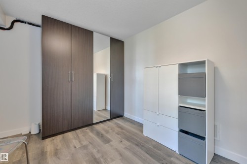 #58 9535 217 St Nw, Edmonton, AB - Indoor Photo Showing Other Room